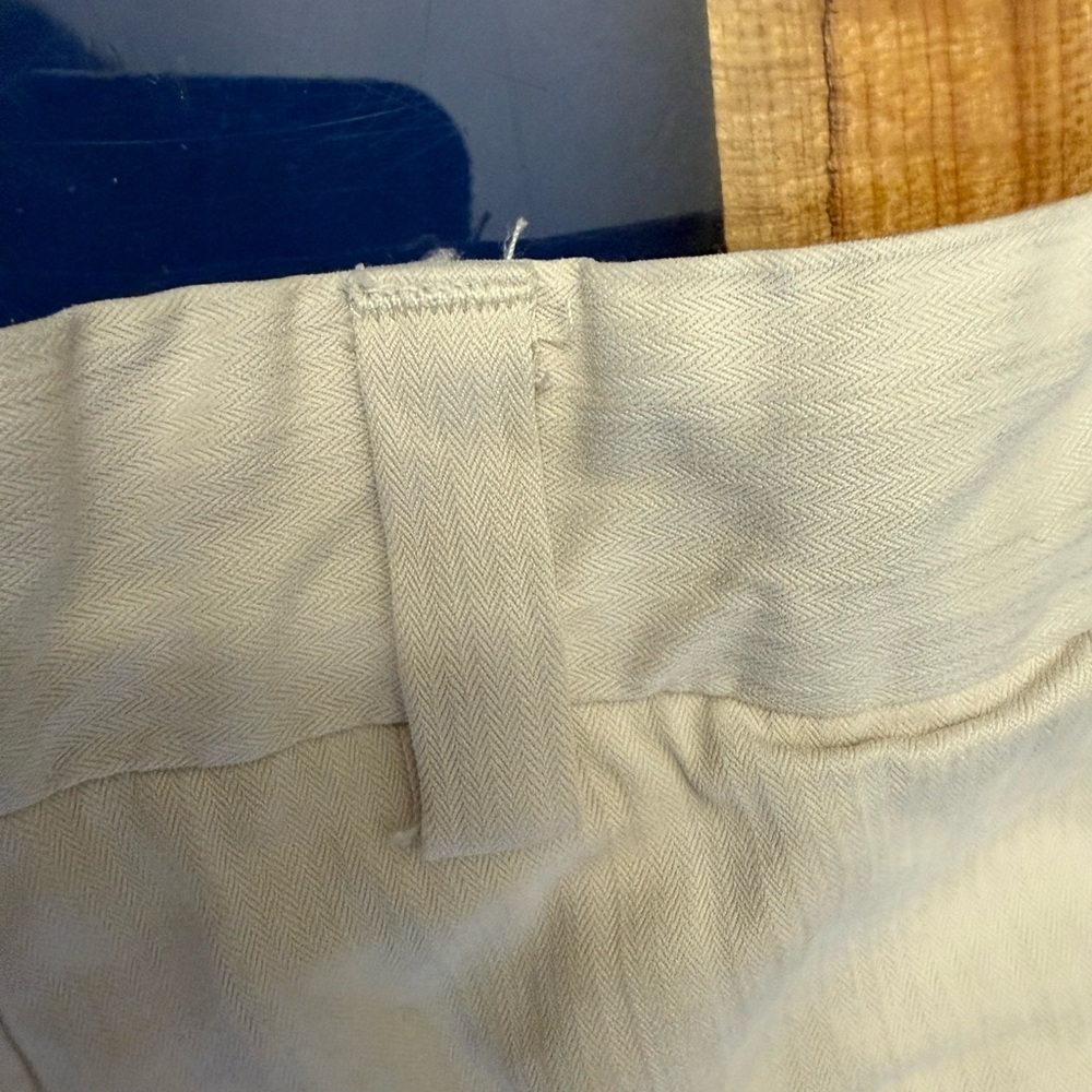 Tommy Bahama Silk Shorts Mens 36 Khaki Pleated 9” Inseam Casual Golf - Picture 12 of 12